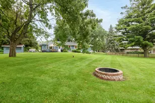 334 Maple Way, Waukesha, WI 53188 - Photo 5