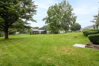 334  Maple Way, Waukesha, WI 53188 - Photo 3