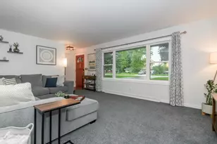 334 Maple Way, Waukesha, WI 53188 - Photo 9