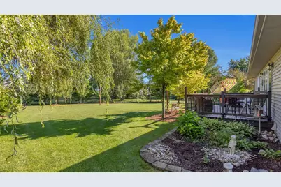 1632  Crane Ct, Sheboygan Falls, WI 53085 - Photo 27