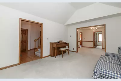 N52W14305  Thornhill Dr, Menomonee Falls, WI 53051 - Photo 11