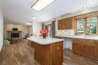 N52W14305  Thornhill Dr, Menomonee Falls, WI 53051 - Photo 25