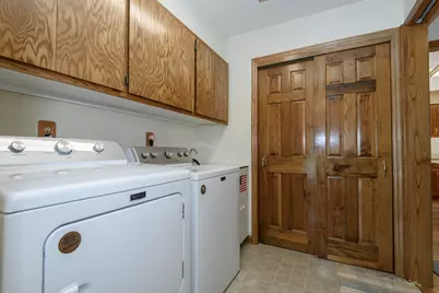N52W14305  Thornhill Dr, Menomonee Falls, WI 53051 - Photo 45