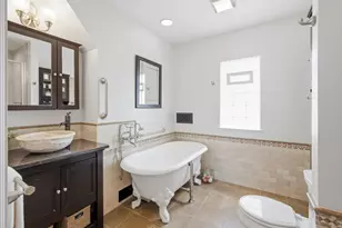 3162 S 28th St, Milwaukee, WI 53215 - Photo 17