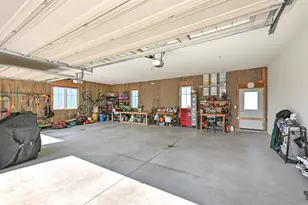 N57W19704 Holly Ct, Menomonee Falls, WI 53051 - Photo 37