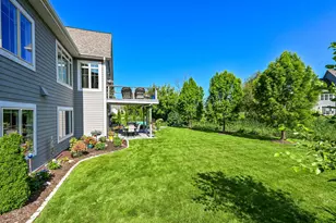 N57W19704 Holly Ct, Menomonee Falls, WI 53051 - Photo 39