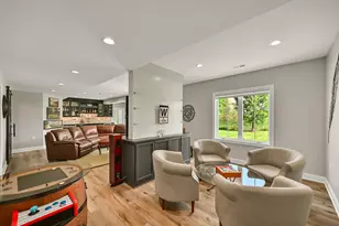 N57W19704 Holly Ct, Menomonee Falls, WI 53051 - Photo 29