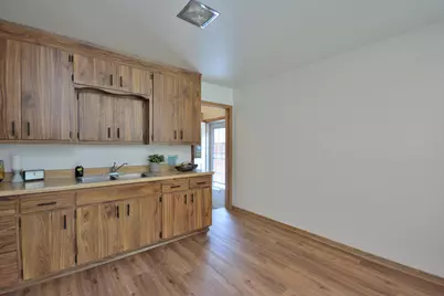 3122 W Rochelle Ave, Glendale, WI 53209 - Photo 7