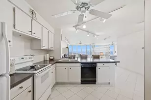 2525 S Shore Dr, Milwaukee, WI 53207 - Photo 7