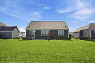 W218N16071 Tiger Lily Dr, Jackson, WI 53037 - Photo 29