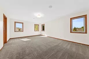 W173N10167 Woodbridge Ln, Germantown, WI 53022 - Photo 17