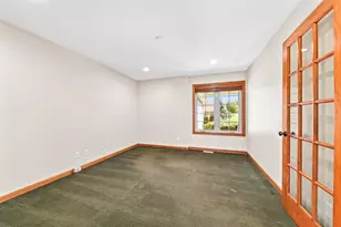 W173N10167 Woodbridge Ln, Germantown, WI 53022 - Photo 15