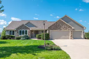 W173N10167 Woodbridge Ln, Germantown, WI 53022 - Photo 1