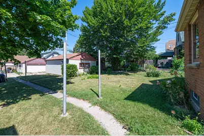 3657 S 14th St, Milwaukee, WI 53221 - Photo 31