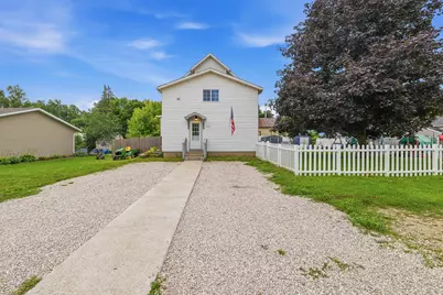 717 W 3rd St, Waldo, WI 53093 - Photo 33