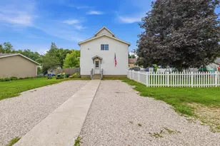 717 W 3rd St, Waldo, WI 53093 - Photo 33