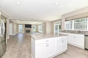 1515 E Maple View Dr, Oak Creek, WI 53154 - Photo 21