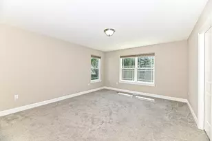 1515 E Maple View Dr, Oak Creek, WI 53154 - Photo 31