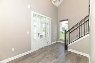 1515 E Maple View Dr, Oak Creek, WI 53154 - Photo 11