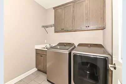 1515 E Maple View Dr, Oak Creek, WI 53154 - Photo 29