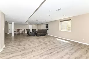 1515 E Maple View Dr, Oak Creek, WI 53154 - Photo 39