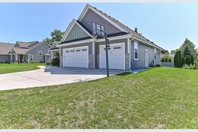 1515 E Maple View Dr, Oak Creek, WI 53154 - Photo 3