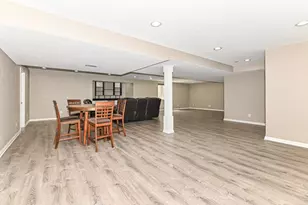 1515 E Maple View Dr, Oak Creek, WI 53154 - Photo 37
