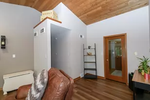 11506 W Janet Ct, Franklin, WI 53132 - Photo 13