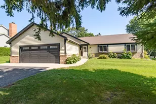 11506 W Janet Ct, Franklin, WI 53132 - Photo 35