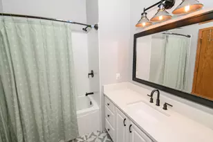 11506 W Janet Ct, Franklin, WI 53132 - Photo 23