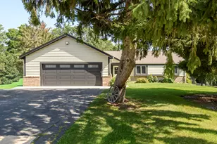 11506 W Janet Ct, Franklin, WI 53132 - Photo 1