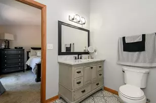 11506 W Janet Ct, Franklin, WI 53132 - Photo 17