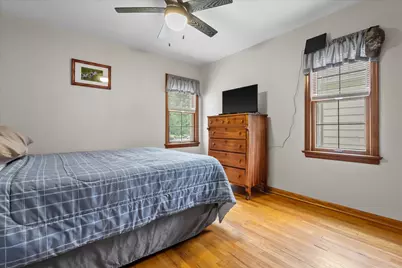 2452 S 74th St, West Allis, WI 53219 - Photo 15