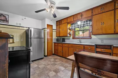 2452 S 74th St, West Allis, WI 53219 - Photo 9