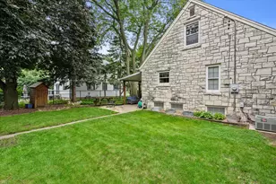 2452 S 74th St, West Allis, WI 53219 - Photo 29