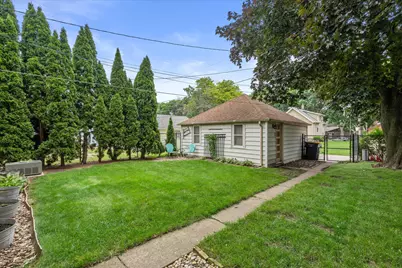2452 S 74th St, West Allis, WI 53219 - Photo 27