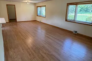 7315 S 48th St, Franklin, WI 53132 - Photo 5