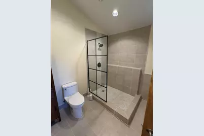 7315 S 48th St, Franklin, WI 53132 - Photo 9
