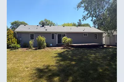 7315 S 48th St, Franklin, WI 53132 - Photo 3