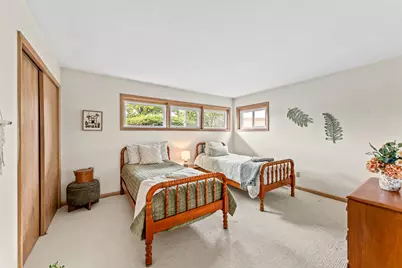 11307 W Garfield Ave, Wauwatosa, WI 53226 - Photo 19