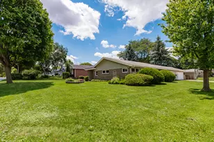 11307 W Garfield Ave, Wauwatosa, WI 53226 - Photo 41