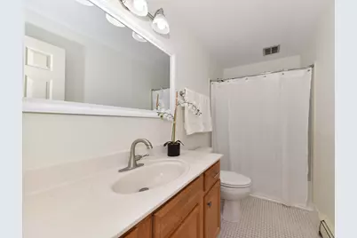 149  Linden Ln #6, Thiensville, WI 53092 - Photo 23