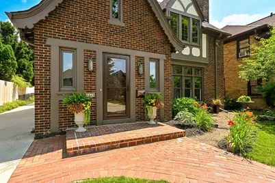 4848 N Woodburn St, Whitefish Bay, WI 53217 - Photo 3