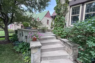 210 W College Ave, Waukesha, WI 53186 - Photo 3