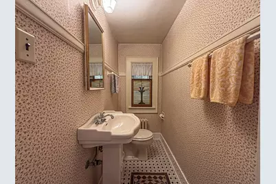 210 W College Ave, Waukesha, WI 53186 - Photo 23