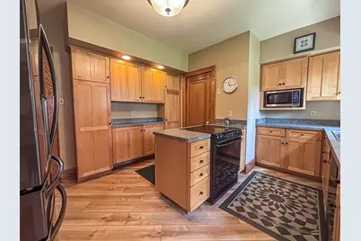 210 W College Ave, Waukesha, WI 53186 - Photo 17