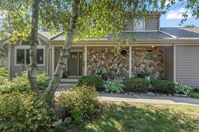 570  Connor Ct, Lake Mills, WI 53551 - Photo 3