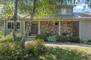 570 Connor Ct, Lake Mills, WI 53551 - Photo 3