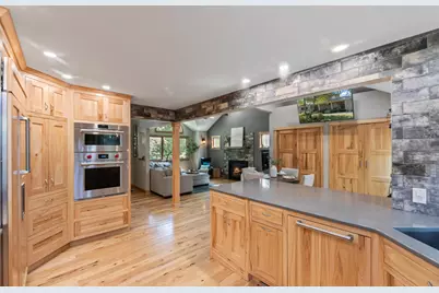 570  Connor Ct, Lake Mills, WI 53551 - Photo 9