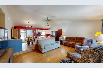 747  Margaret St, Sparta, WI 54656 - Photo 5